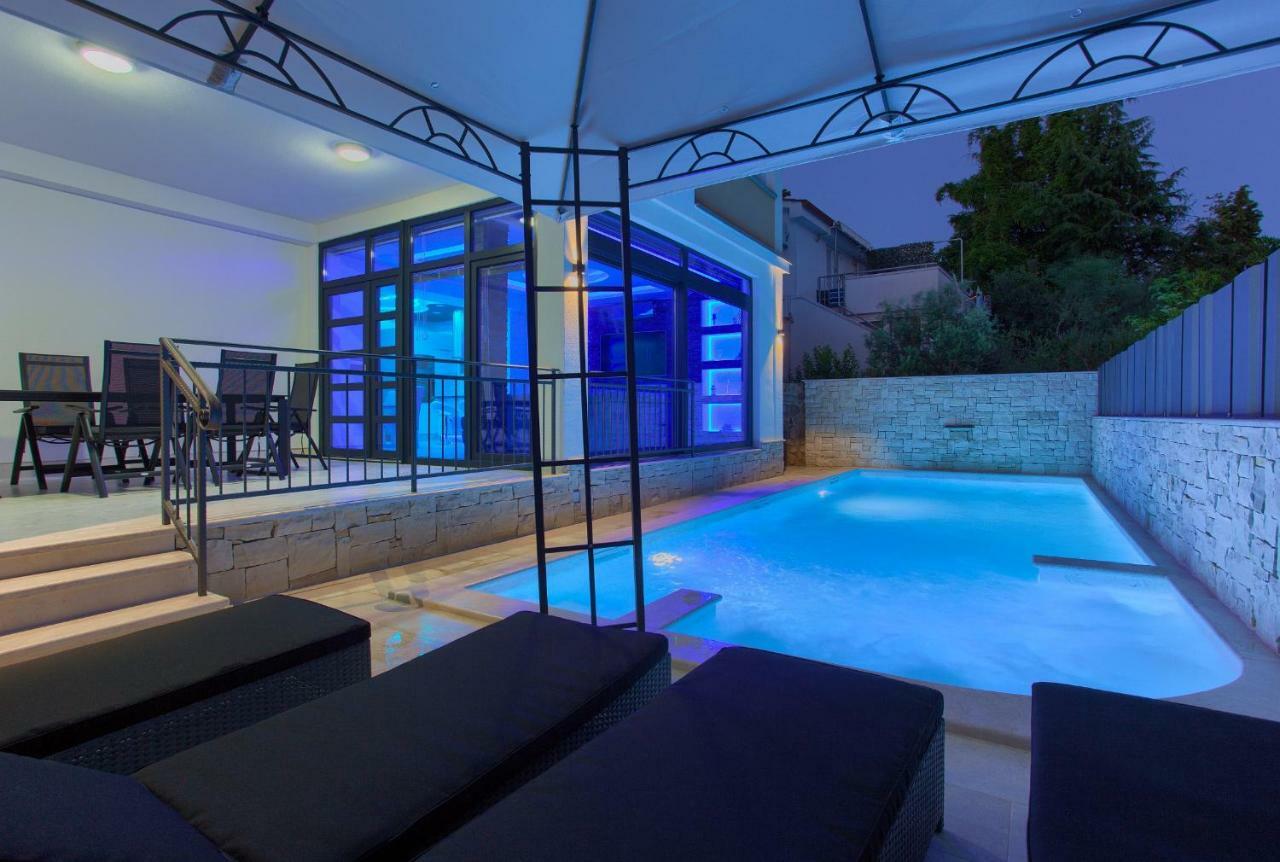 Luxury Vall Apartment Krk Town Buitenkant foto
