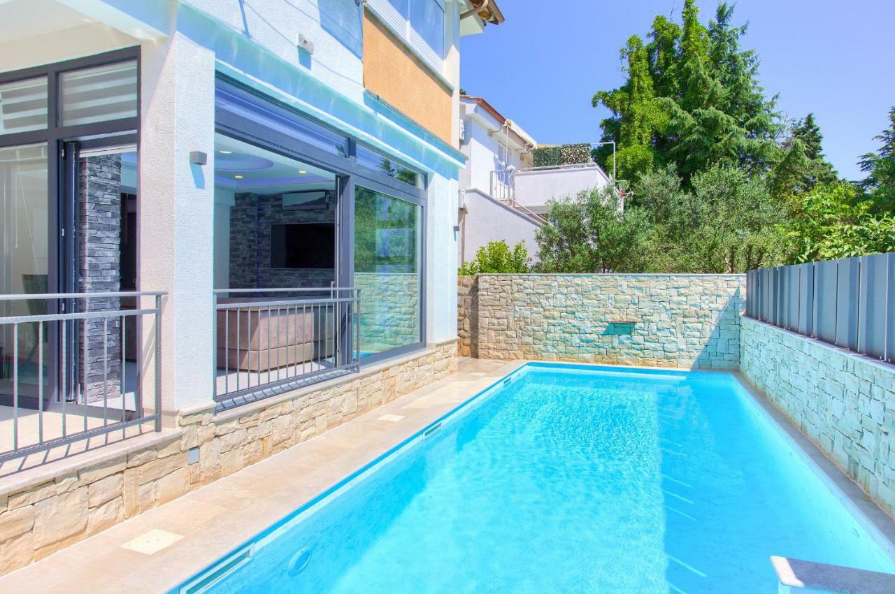 Luxury Vall Apartment Krk Town Buitenkant foto