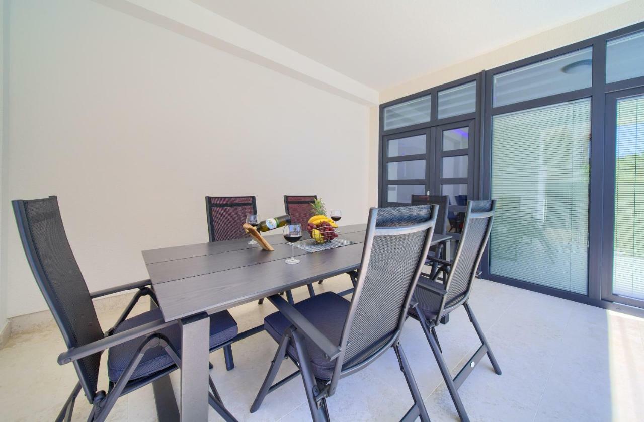 Luxury Vall Apartment Krk Town Buitenkant foto
