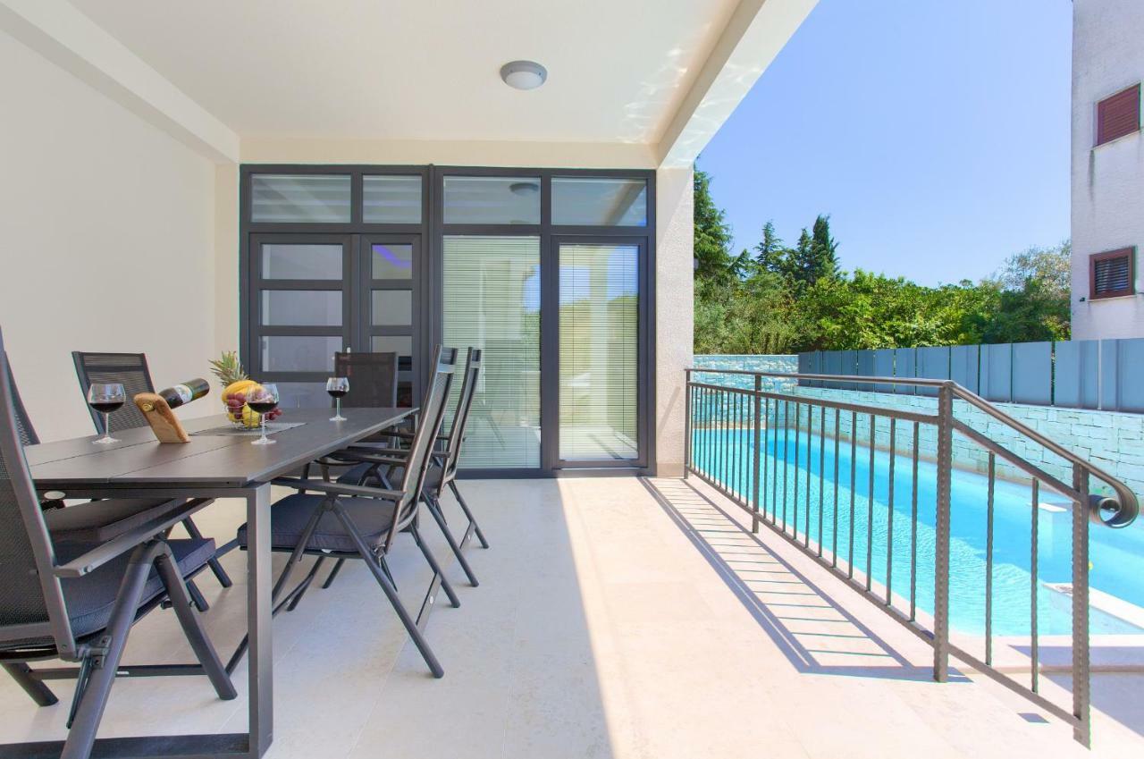 Luxury Vall Apartment Krk Town Buitenkant foto