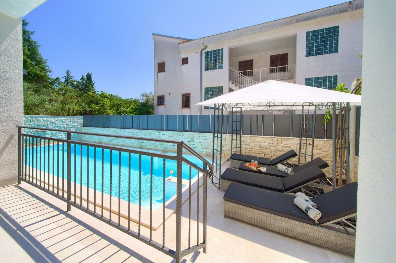 Luxury Vall Apartment Krk Town Buitenkant foto